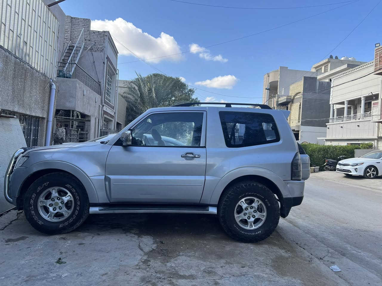 باجيرو للبيع 2008 تك باب مصبوغه عام  ب 88 وبيه مجال
***********
