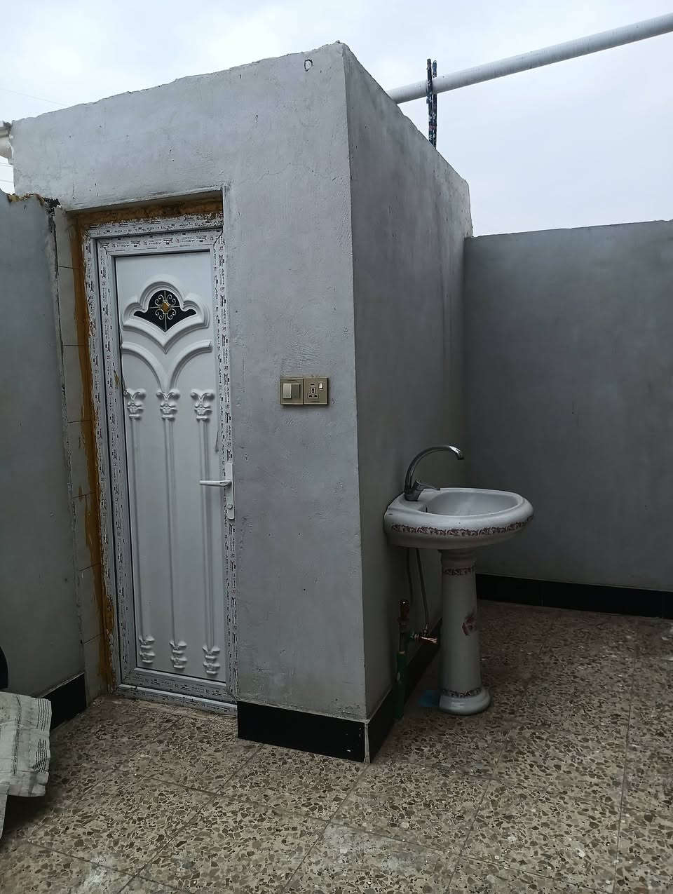 دار للبيع المساحه 100
سبع قصور شارع گريش
السعر 45وبي مجال
يحتوي ع غرفه نوم 
صاله استقبال 
***********
***********
