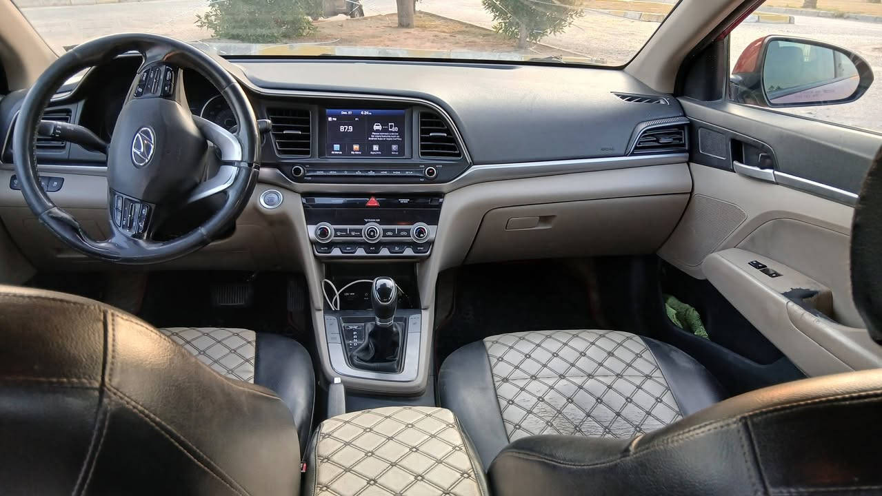 سلام عليكم النترا موديل 2020 وارد امريكي بسمي رقم بغداد بيهه ثلاث قطع صبغ بدون دواخل وبدون تبديل سياره فول كير أيتي سعر ١٢٥ وبيهه مجال عنوان كربلاء مستشفى الكفيل ***********
