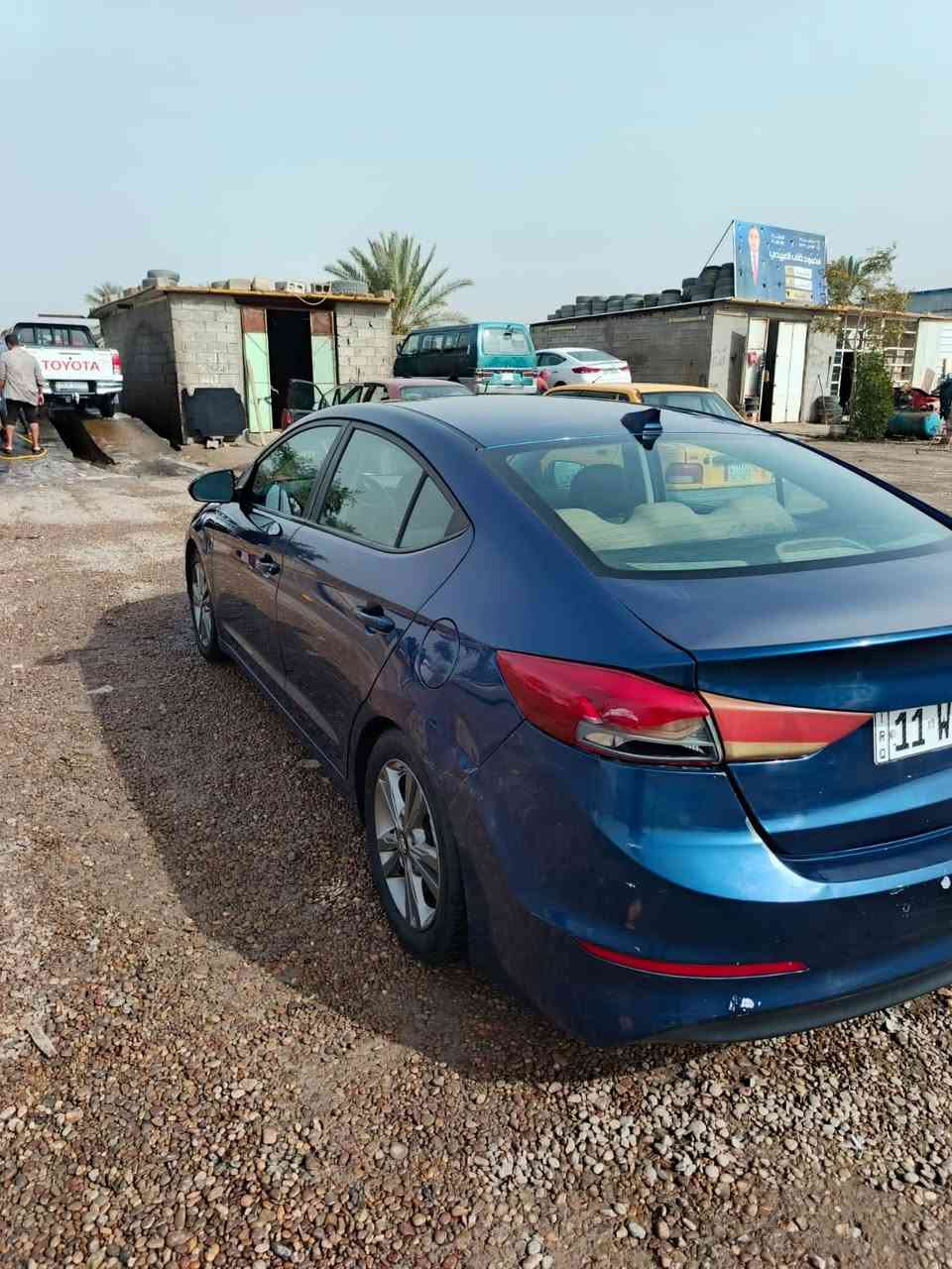 سلام عليكم انتره 18 البيع على حادث أمريكا فقط ماشي 90 سياره ليبر واحد مكان بغداد حي جهاد *********** سعره 1٢٧ بيه مجال قليل
