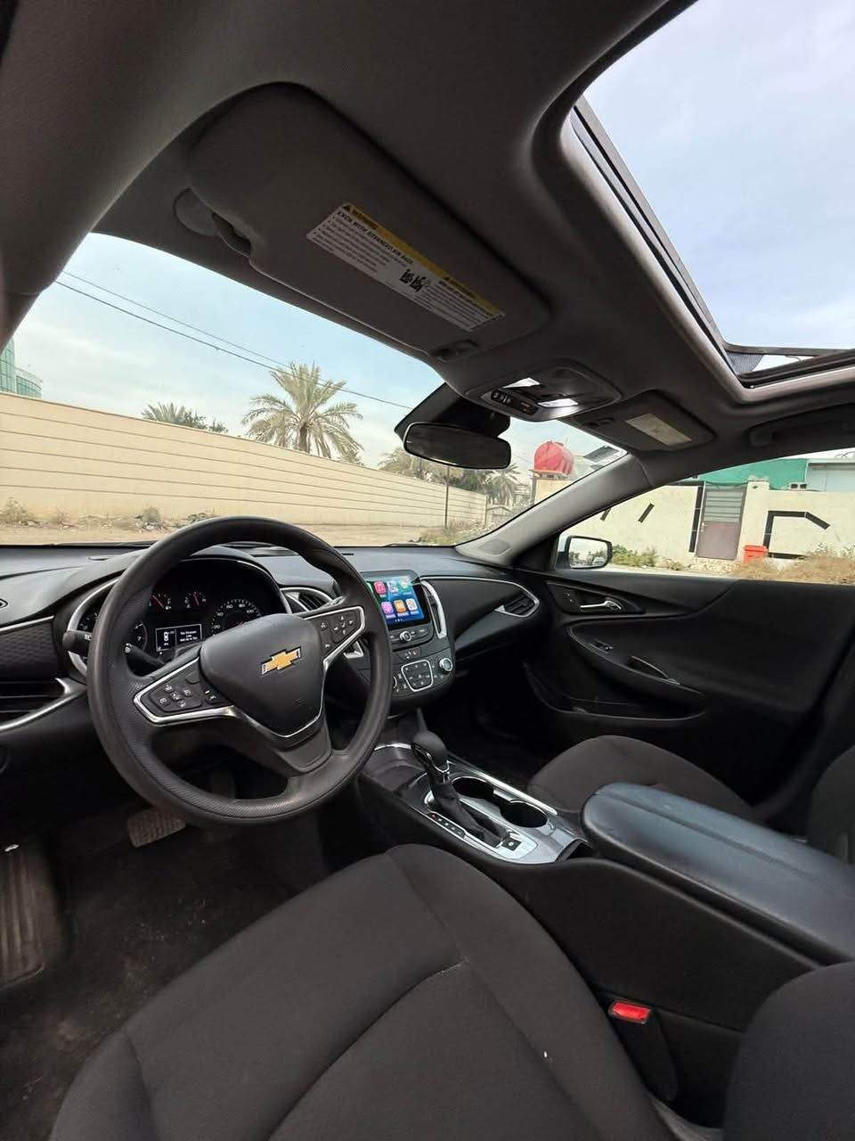 السلام عليكم
للبيع 
ماليبو 2019 LT2
فول  البانراما طكتين
ماشيه 84.000
رقم بغداد الجديد  
تحويل ثاني يوم
مكينة 1500 تيربو 
تشغيل عن بعد
بصمة ابواب ، جنطة 
تحكم كشنات  كهرباء بلادي  
فول تحكمات ستيرن ودشبول
شاشة لمس كبيرة ايباد
نضام AUTO STOP
كروز سرعة 
قيادة ذاتية
لايتات عالي ناصي زنون
بكلايت ليد
ليد نهاري
جنح خلفي اصلي 
تبريد قطعتين 
تدفئة كشنات
تبريد  ( منفصل)
شاشة اعطال 
نضام كار بلي 
كاميرا دوارة خلفية 
ويل كب 19بريمير اصلي 
حساسات خلفية بلاد
حساسات اطارات
كرسي كهرباء
محرك 1.500 تيربو وحش اقتصادي
السيارة حجر بيئة بلادي شرط 
السيارة بيهة صبغ نصف البنيد  
فقط بدون دواخل يعني راجع نفسه 
راديترات بدنة كلهن بلاديات
برغي ممفتوح بالبجم
عليه منظومه غاز زافولي جديده
 يعني كل شهر تفول مره
   ❇️127❇️ورقه قفل 
 ***********
عنوان السيارة بغداد الغزاليه
