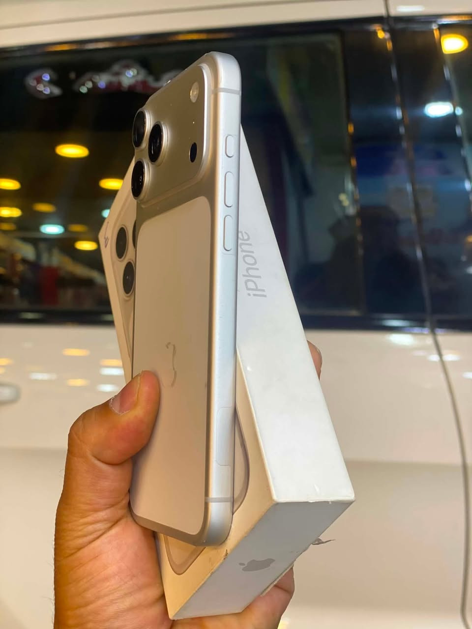 للبيع بطاريه 100 عدد دورات الشحن 73نضافه 100 بعده بمضان مليون و850 ايسيم ياباني ***********
