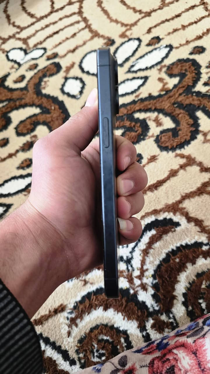 يا الله 🤍
للبيع 15 برو ماكس 
ذاكره 256 
بطاريه 91 بلادي اسخدام بيت 
عدد دورات 508 
ملحقات كيبل وباكيت فقط 
نموذج m امريكي اصل 
مكان الجهاز الانبار فلوجه 
السعر 1.150 وبي مجال بسيط 
***********
