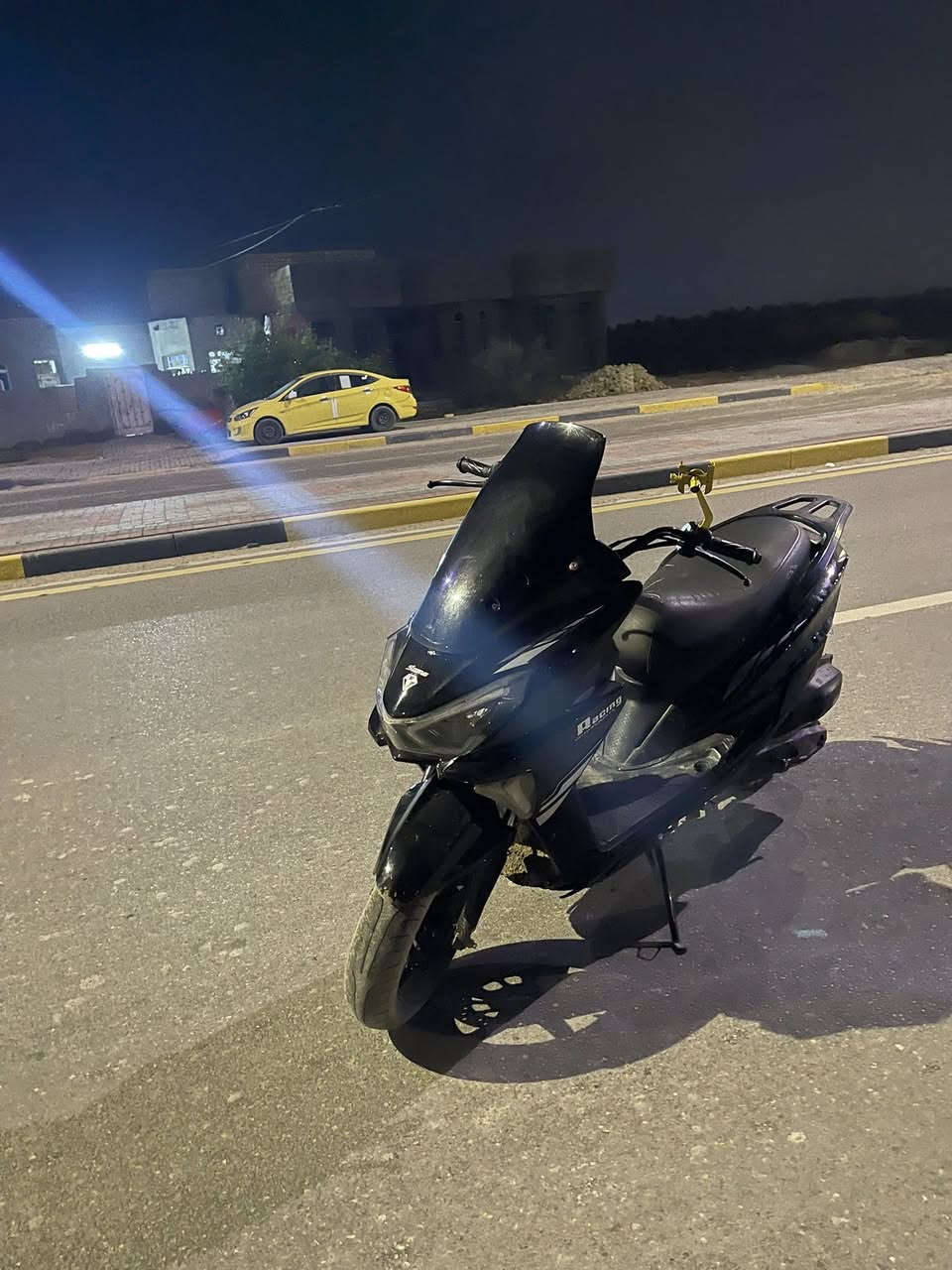 سترون نضيف 
شعندك مراوس نزل 

ما مفتوحه شرط 
تمشي ١٠٠
***********
