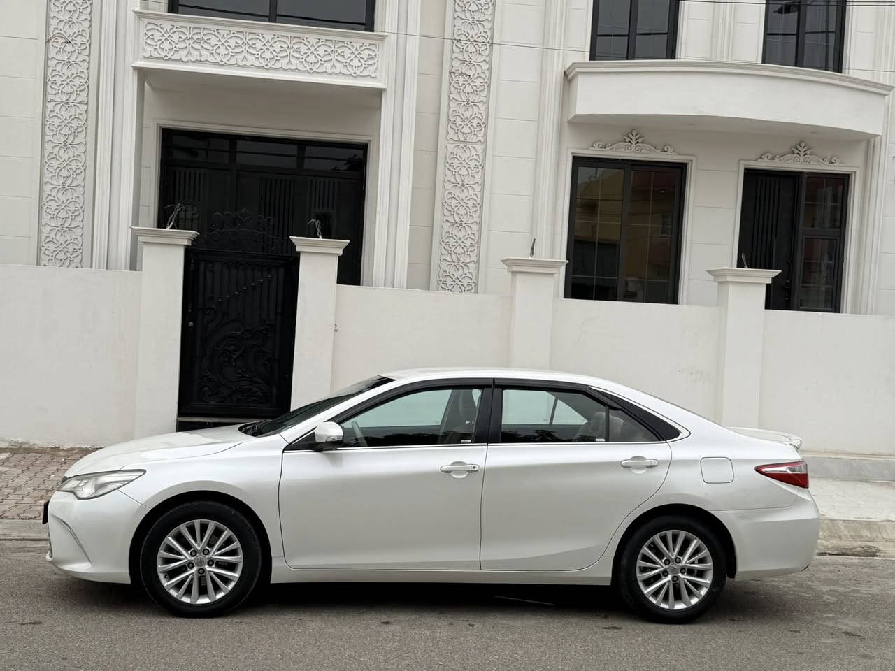 سيارة كامري وارد خليجي موديل 2016 
موصفات GL شرط كير محرك مامفتوحه صدر امامي خلفي جاهزها أربعه تايرات جددت ارقام وسنويه بااسمي جديد تحويل مباشر سونار مرفق مع صور سعر 179
***********
