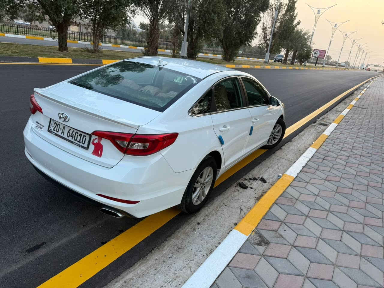 سوناتا ٢٠١٦ وارد امريكي كلين السياره نظيفه بشكل محرك 2400 سنويه وهزه جديده للبيع والمراوس  صار هنا بلعراق طخه بلمازده جهه الصدر ووتعدلت وانصبغت يعني انطيك قطعه واحده فقط صبغ رش بدون معجون 
السعر 130 وبيها مجال للطيبين 
العنوان ديالى بلدروز 
***********/***********
