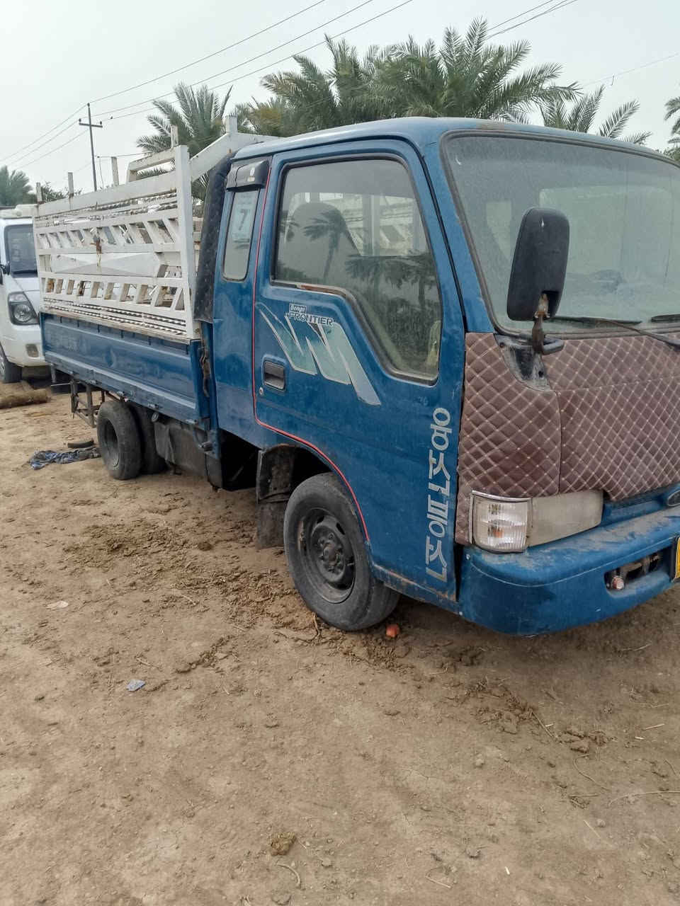 فنتيره للبيع قماره ثابت السياره تخم تاير وكير واكسن مال جناي 
سنويه لسبعه وعشرن موديل 99 السياره بيه خيط تبخير وكازكت مستعجل عللبيع ***********
