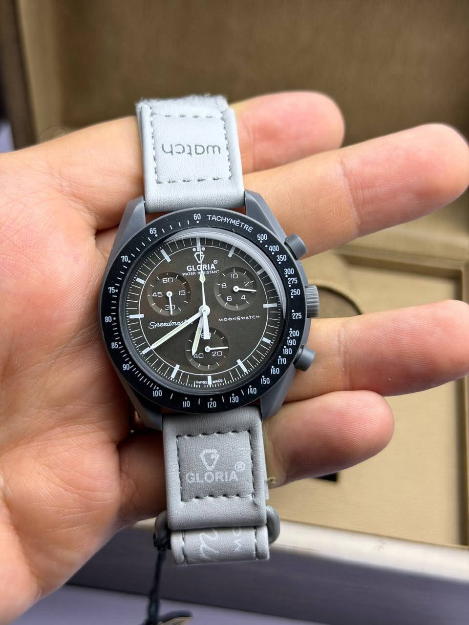 GLORIA
دزاين الاوميكا سواج مميز
سناتر شغالة 
ستوب ووتج 
سير مميز 
اميال لامينوس فسفوري 
سنتر ثواني منفصل 
مقاومة للماء 

30 الف على اول تم


**إذا كنت صاحب هذا الإعلان وتريد حذفه لأي سبب، رجاءا أرسل رسالة إلى الدعم الفني**