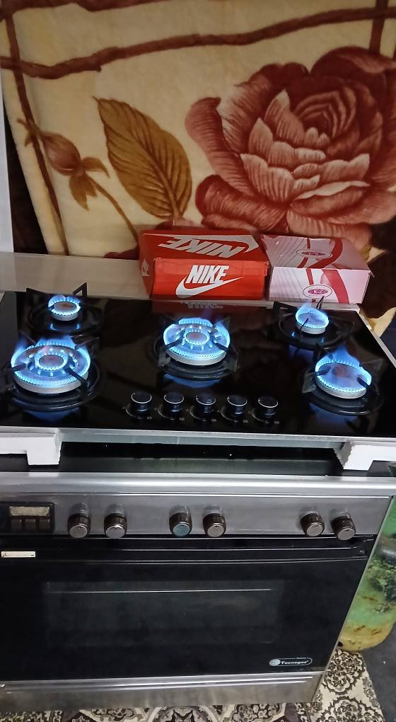 سي جاوي كه وره ...80هه زار
***********سليماني السليمانية, العراق
