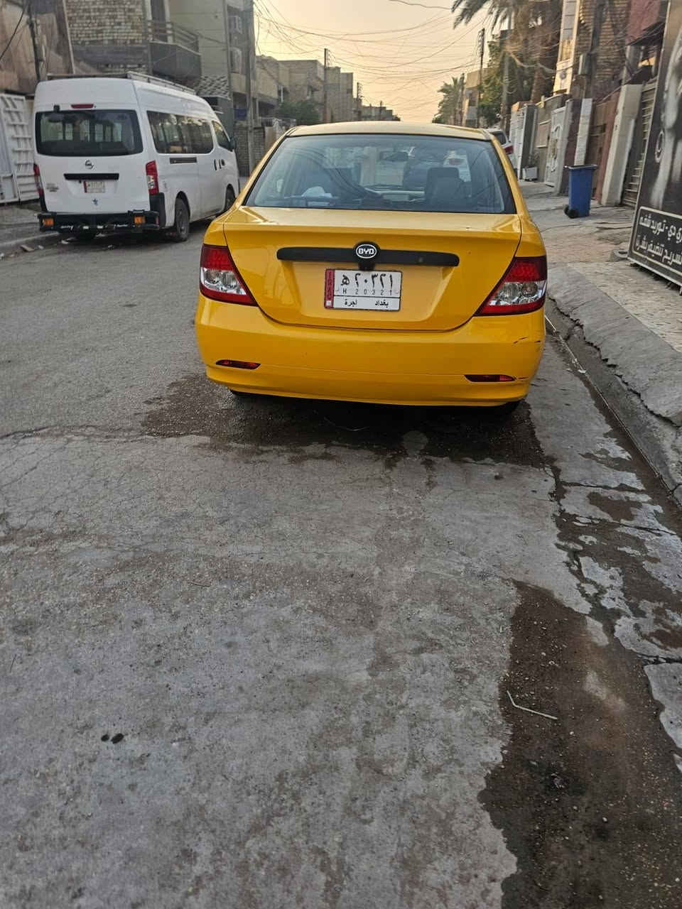 السلام عليكم 
بي واي دي ٢٠٢٠ مكينه كورلا ١٨٠٠ واتماتيك صار صار ٤ اشهر شديتهه بيهه باب خلف السايق بارد والباقي كفاله عامه محجوزه بعد سنه اتفك بغداد وراعيهه بغداد السعر ٨٥ ورقه مجال قليل بس المكينه سعرهه ٢٠ ورقه ***********
