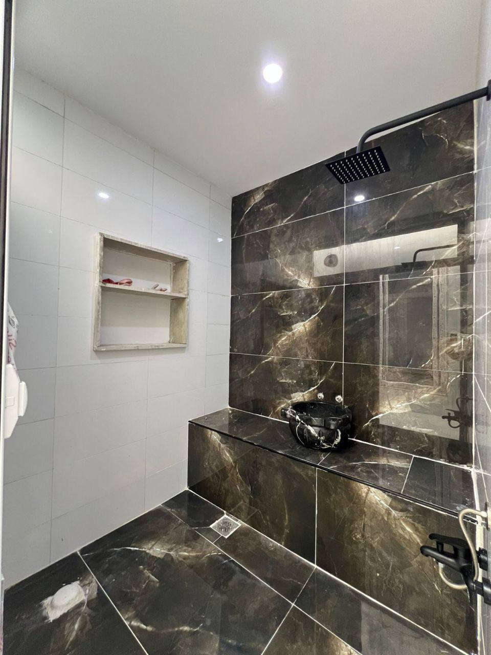 #عقارات_حبيب_علي
🔸سند طابو يتسجل بإسم اي عراقي
📍أربيل-بيت للبيع حي فرمانبران قرب مدرسه سعاده شارع 120M ع شارع 20Mعريض
➖مساحة 150M طابقين 
يتكون⤵️
➖5غرف نوم 
➖استقبال-صاله-مطبخ-مجموعه صحيات-كراج
***********
***********
لمشاهدة الفيديو والسعر والباقي من العروضات ادخل للقناة رابط القناة👇
https://t.me/habeb2ali

#عقارات_اربيل #شقق_للبيع_اربيل #بيو_لبيع_اربيل  #فلل_للبيع_اربيل #مجمعات_سكنية_اربيل
 #عقارات_كردستان  
#استثمار_عقاري_اربيل #عقارات_بغداد_سليمانية_اربيل  #عقارات_شمال_العراق  

14 دفتر 50 ورقه
