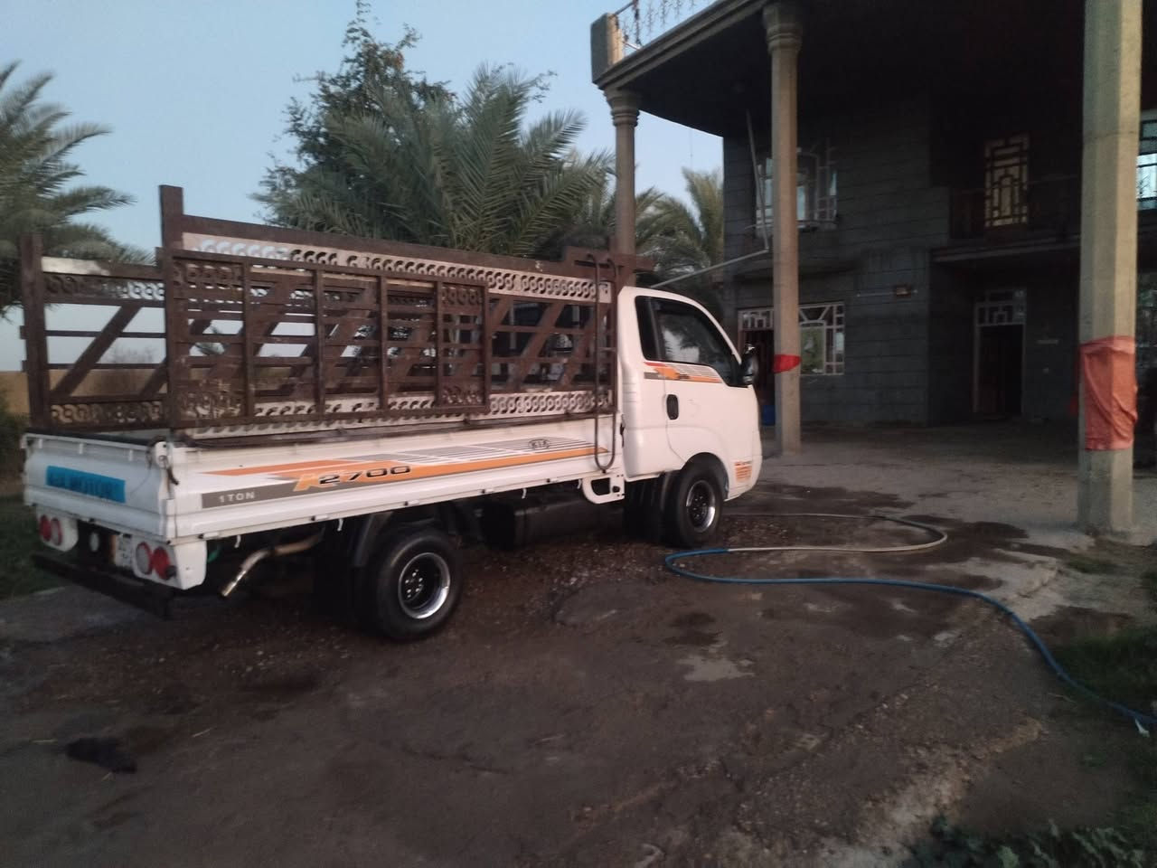 كيه ٢٠١٠ مكفوله من الحادث سياره مال جناي رقم دياله انكليزي سنويه ٢٠٣٠ محرك مكفول السعر ٩٠ وبيها مجال مكان السياره واسط صويره *********** سياره محجره وكامله
