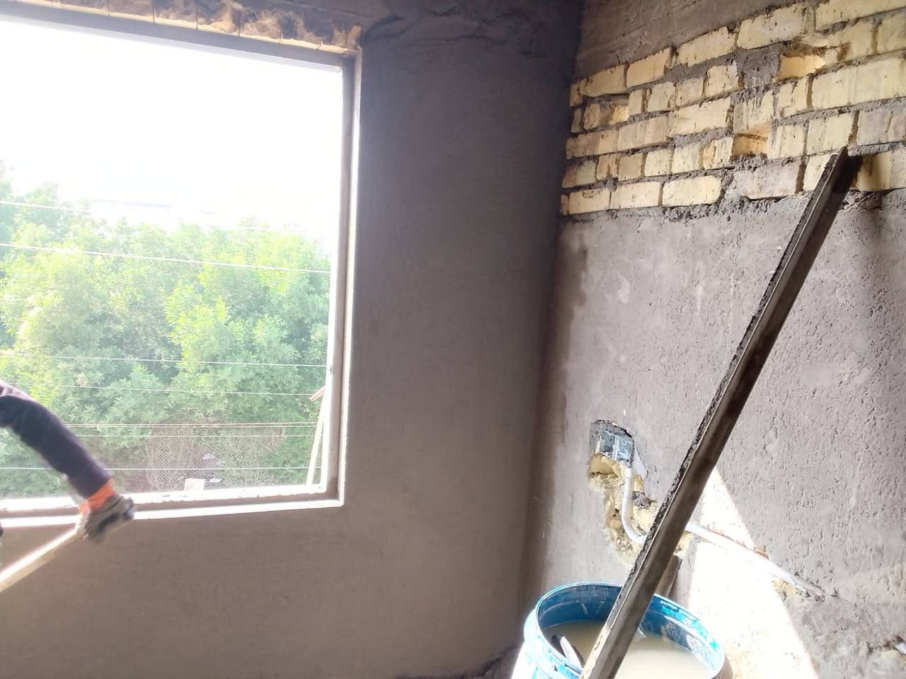 السلام عليكم خلفه لبخ داخل وخارج وسقوف ونثر.  اسعار مناسبه 

***********. مكاني الفيروزيه
