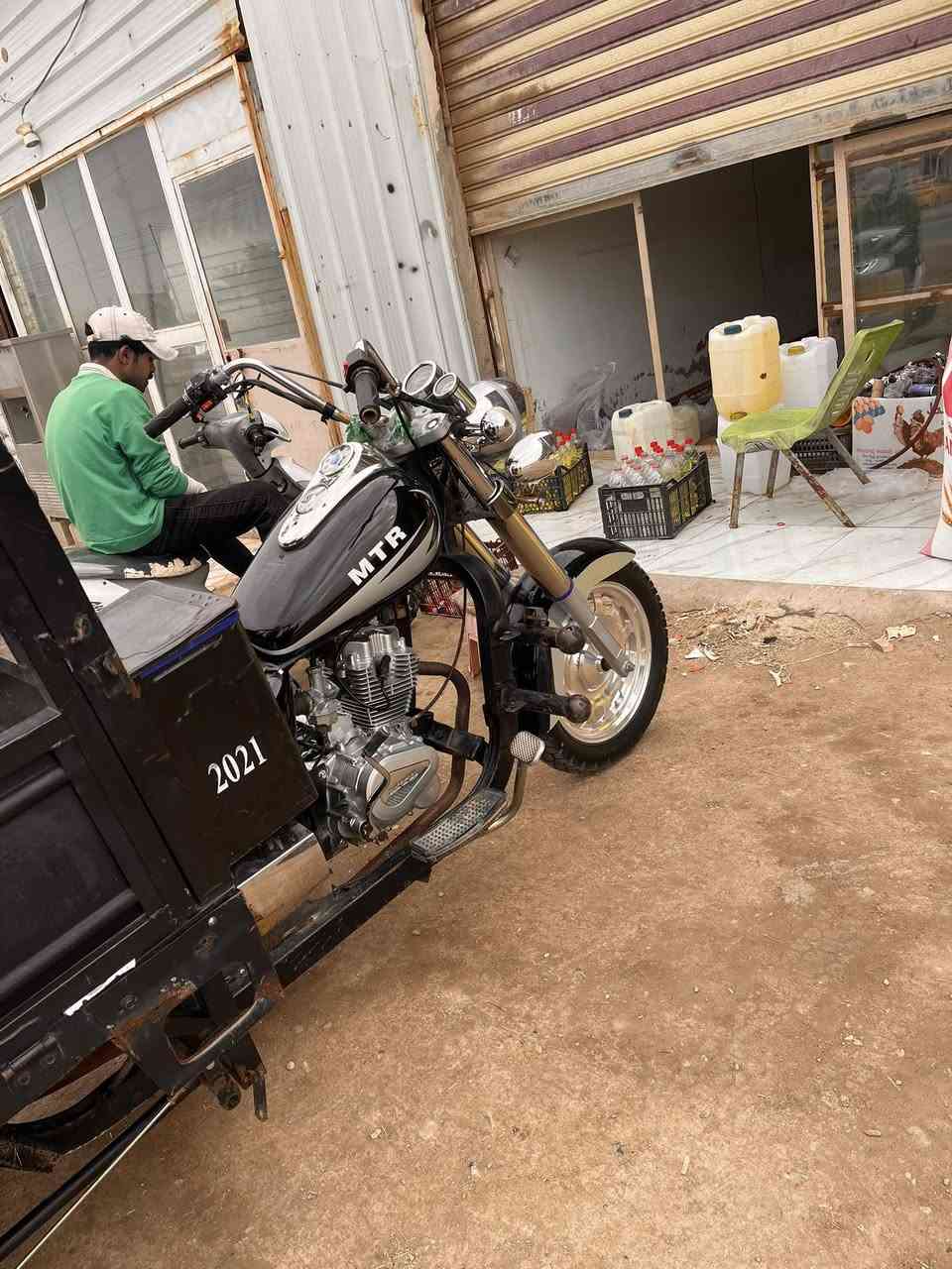 سلام عليكم ستوتة للبيع تونة معمرينهة كلهة 26وشاصي 16بس بقي شاصي عوزة صبغة اوراق ستوتة شفت عينك كلة جديد بس شاصي عوزة صبغة للتولصل هاذة رقم ***********
