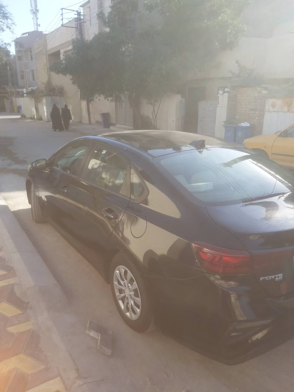 السلام عليكم 
فورتي موديل ١٩ محرك ٢٠٠٠ دوش كير اي تي ام رقم شمالي السياره باسمي هزة جديدة وسنوية جديدة ورقم انكليزي حادثها شوية بالصندوك السياره ممبدل بيها ولا قطعة ليبل واحد  ولا بيها صبغ السعر١٢٨ورقة قابل للتفاوض *********** بي اتصال وايضا وتساب
