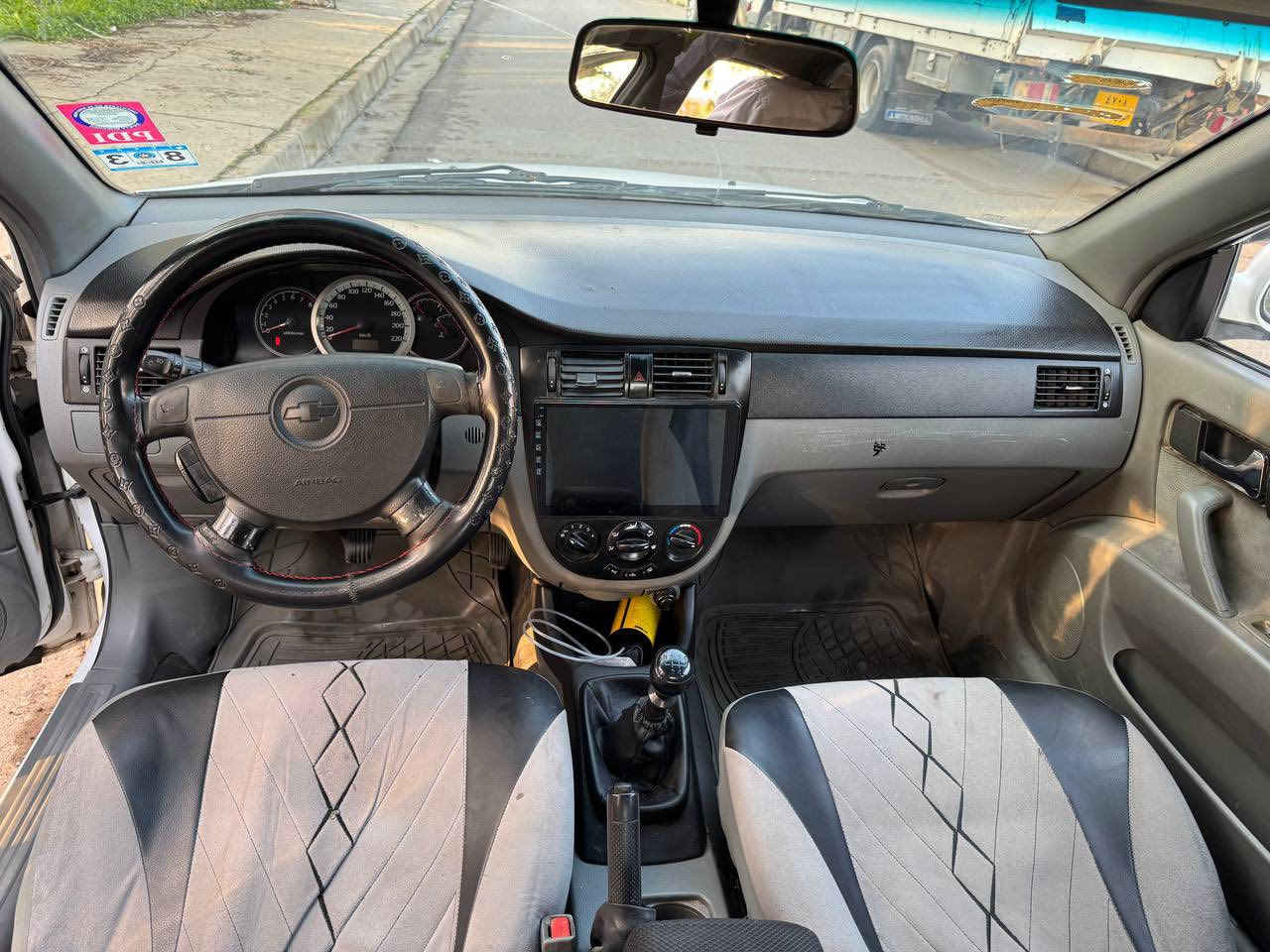 اوبترا 2012
كير محرك شرط 
صبغ ٣قطع 
سقف بي شوي تشليع 
شرط التحويل 
كابون بيها 
تبريد شغال 
62 سعرها 
***********
