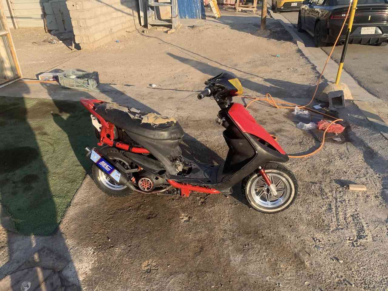 يالله سلام عليكم
درجه ماكس عدله الدرجه تعمير جديد 
المكينه 55 مال بيت عقيل البوشه او البستم 
الويل كذلك مال بيت عقيل او معروف سعر الويل 
السعر 350 او بيها مجال قليل 
*********** 
مامتوجد خاص لا طب او تعب نفسك
