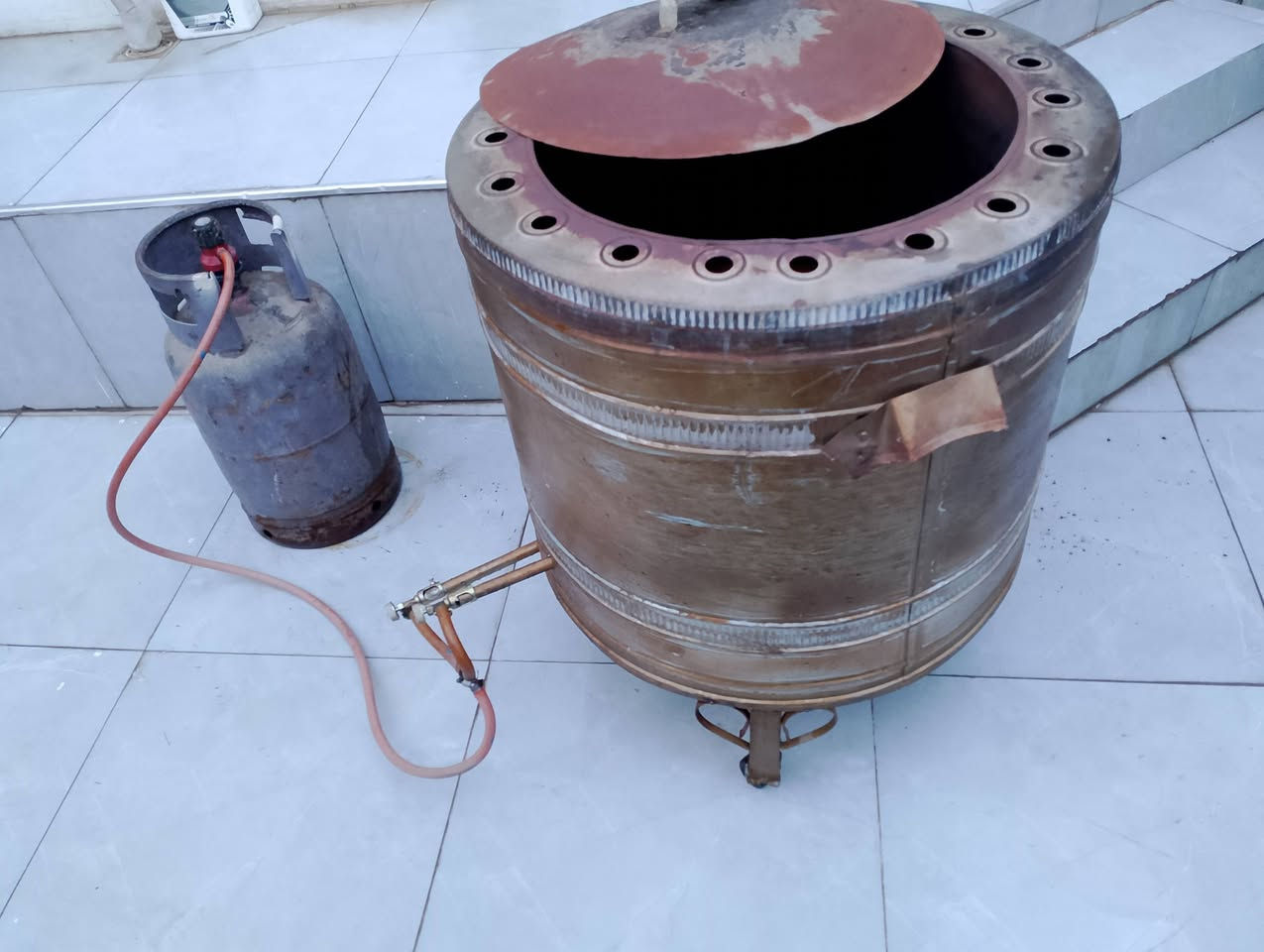 السلام عليكم تنور غاز حجم كبير شرط نار زركه ب30 ألف وبيه مجال ،رد خاص وتعاليق


**إذا كنت صاحب هذا الإعلان وتريد حذفه لأي سبب، رجاءا أرسل رسالة إلى الدعم الفني**