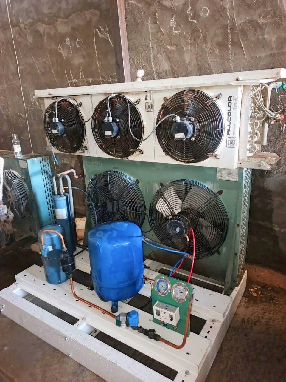 االسلام عليكم جمعة مباركة جهاز تجميد وتبريد 6.5 طن MT80 للبيع نظافة علية مكاني بغداد للاستفسار الاتصال
‏‪***********‬‏
االسلام عليكم جمعة مباركة جهاز تجميد وتبريد 6.5 طن MT80 للبيع نظافة علية مكاني بغداد للاستفسار الاتصال
