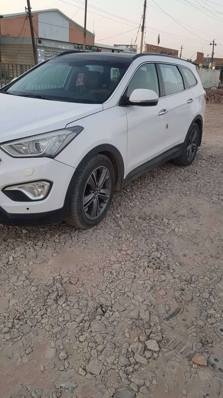 السلام عليكم سنتافيه كراند  ٢٠١٤ محرك ٦ سلندر  ٧ راكب ماشيه ١٤٠ قابل لزياده سياره فول مواصفات سياره رقم بغداد بسمي سعره ١٧٠ رقم الهاتف ***********
