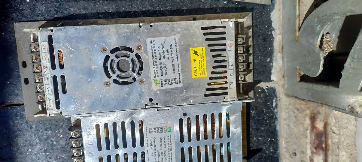 السلام عليكم  هذني للبيع بيهن يشتغل وبيهن لا اليحب يتواصل على الواتساب بسعر مناسب 
***********  بغداد البلديات
