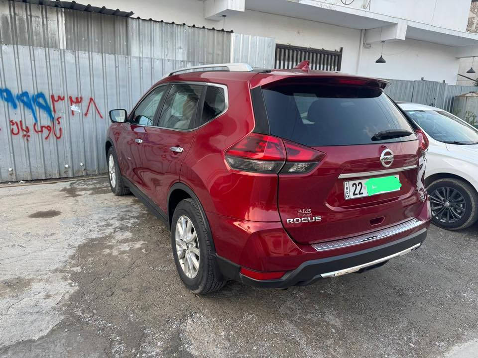 السلام عليكم ورحمة الله وبركاته
من رخصة الادمن المحترم 
نيسان روج بلص 2018 + SV
رقم اربيل الجديد
ماشية 65،000 حقيقي
المكينة 4 سلندر 2500 دوش المرغوبة
مكفوله من الصبغ والتبديل
الضرر فقط دعاميه مفتوحه
السياره كلها على وضع الشركه
المواصفات : 
داخل السياره اصفر
بصمة + تشغيل عن بعد 
كرسي سائق كهربائي
شاشة بيها اندرويد اوتو وابل كار بلي 
كاميرا خلفية 
كاميرا 360 
تبريد شاشة
تدفئة مقاعد
رادار امامي وخلفي 
تحديد مسار 
نقطة عمياء 
قطعتين تبريد 
صندوق كهرباء وبحركة القدم 
اشارة وهيتر بالمراية 
ليد نهاري + كشاف ضباب 
فول تحكمات ستيرن 
مثبت سرعة 
وضعيات قيادة سبورت + ايكو  + نورمال 
طخم تاير جديد
هزه جديد
الموقع / اربيل
الرجاء الاتصال لان ممتواجد على الفيس واتساب او فايبر موجود
0750 745 6562
0771 845 6565
