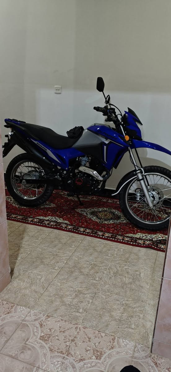 السلام عليكم 🌹🤚

   دراجة قفاز مكينة سودة 

  ماشي 1300    الف وثلاثمية مشدود قبل شعر

        نضافة كما موضح شخط مابي من فوك لي جوة 

                  للاستفسار *********** اتصل وبي واتساب
