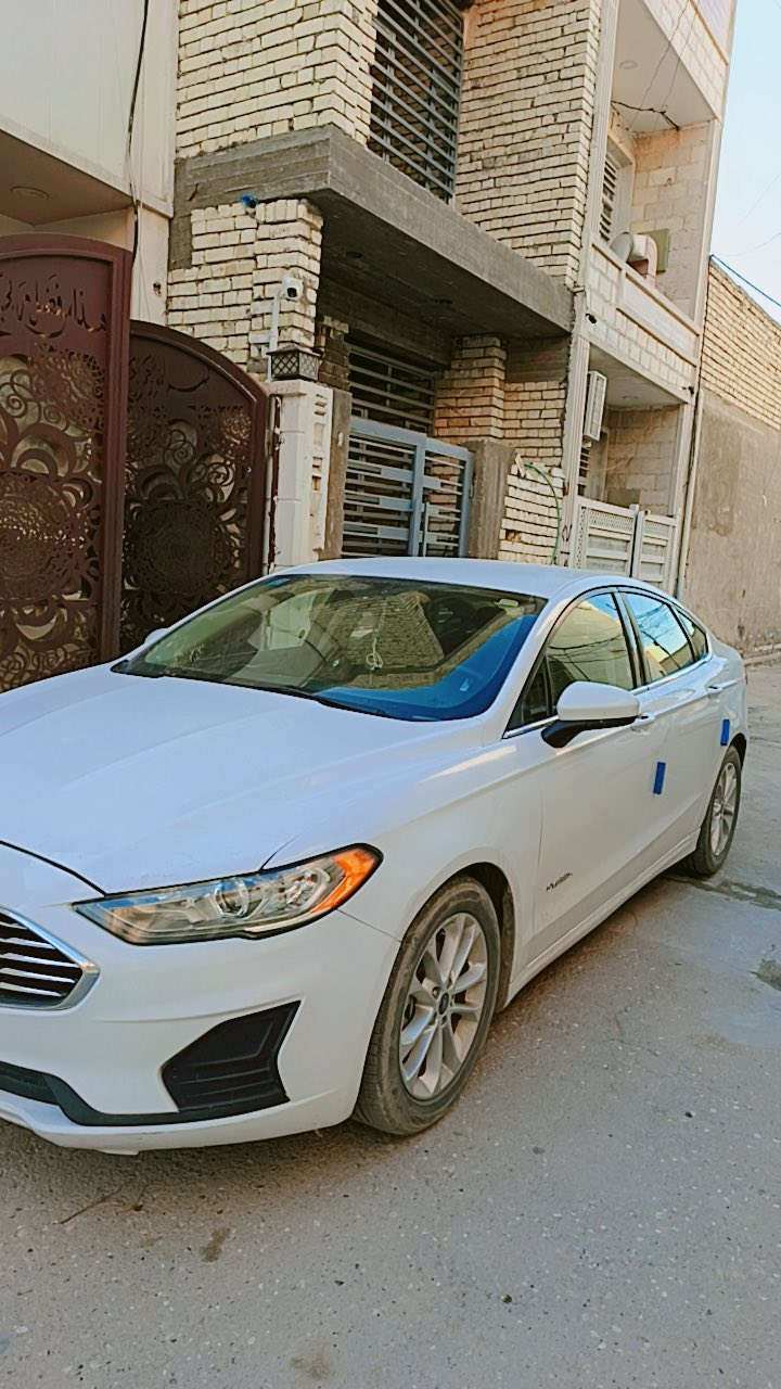 فورد فيوجن 2019بيه جاملغ الخالفيً بس مكاني بغداد شهداء السيديه $125 /***********
