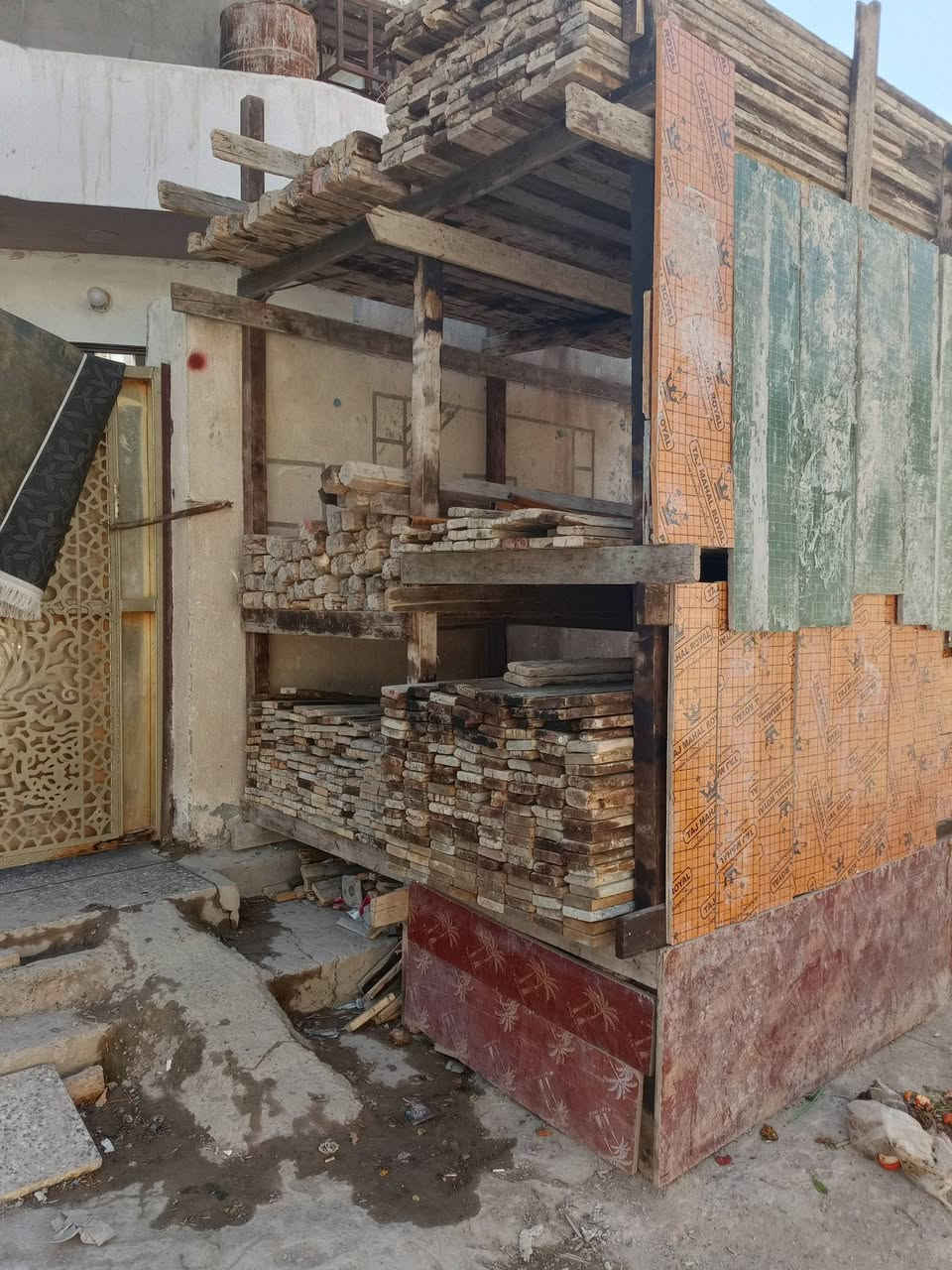 سلام عليكم ورحمه الله
قالب للبيع 
ابيع مكور 
مابيع على المكعب 
مكاني بغداد 
يدك 130 فرش 
للتواصل خاص او الاتصال على الرقم التالي ***********
