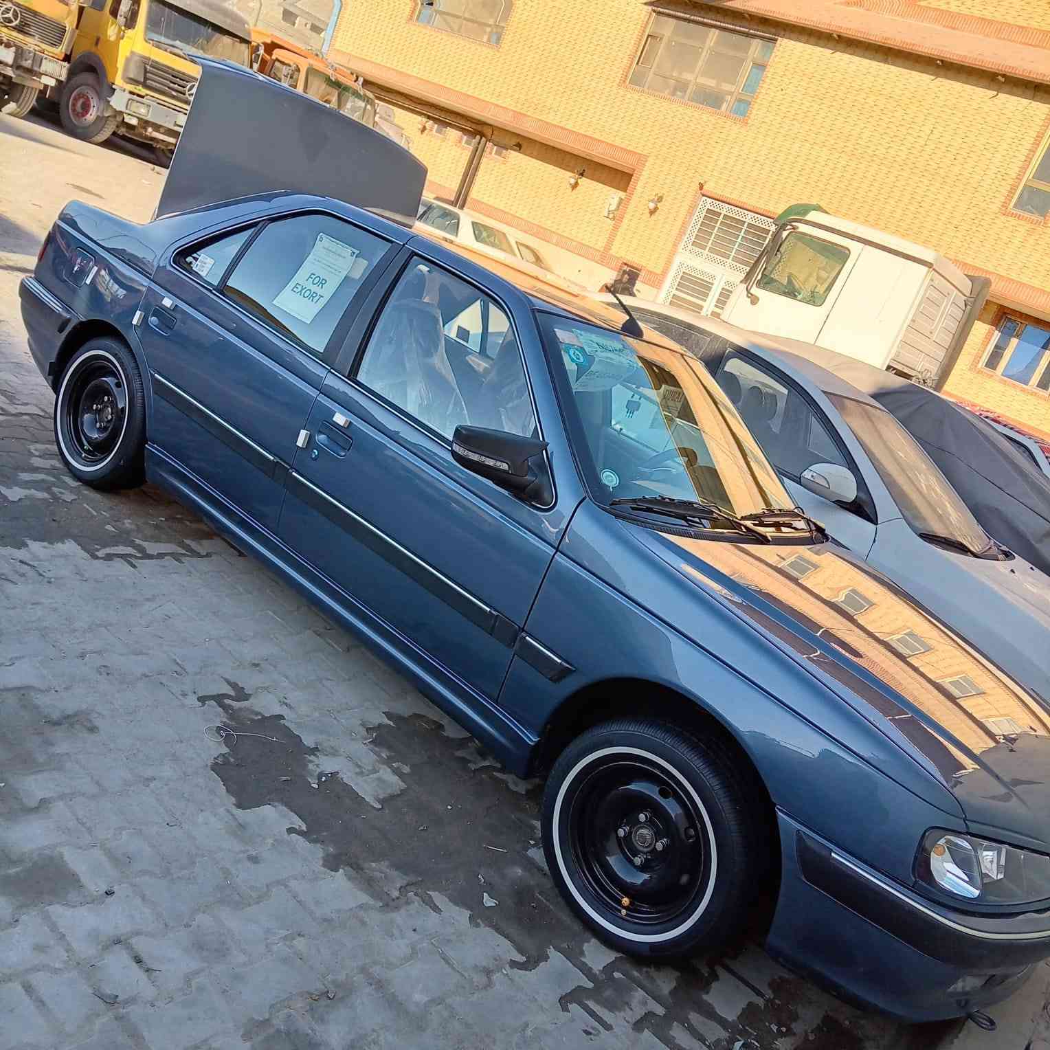 السلام عليكم بيجو باص للبيع موديل 23 بارد بالبريد بارد هذا مثل ما موضح بالصور حره  حره مداور ثاني يوم والباقي مقفول سعر 85 (*********** مكان النجف
سياره احلى من الصور
