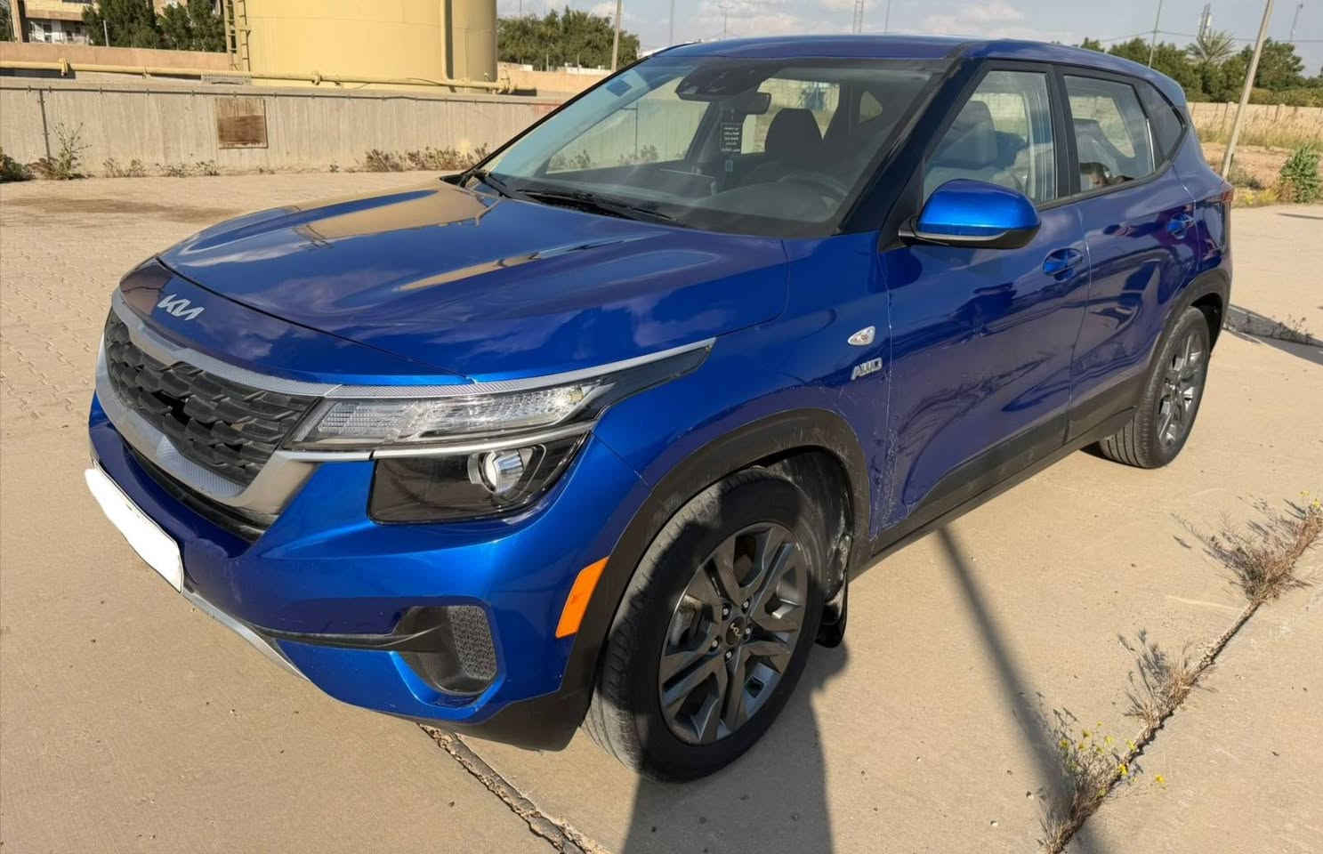 السلام عليكم 
سليتوس محرك ٢٠٠٠ حادثها فقد الجامه الامامية موديل 2022 رقم بغداد كير AT ماشية حاليآ 40  الف مشروع وطني باسمي السياره عليها ادامه كامله دهن جديد لكمولي وبانزين محسن بيها عدتها سبيرها كامله وجاهزه فور ويل تحكمات اطفاء ذاتي من توكف بالازدحام 
صورها وصور حادثها وسونارها وكل تفاصيلها بالمنشور 
السعر 165‪ دولار 
رقم الشاصي KNDEPCAA0N7251738
مكان السيارة البياع 
***********‪ واتساب او اتصال
