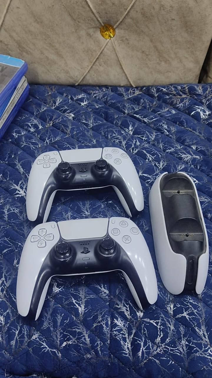 سلام عليكم خوان بلي فايف سلم اوربي البيع سعر 850 الف يوبس حجم 3000  حجم كبير اكبر شي وياء شحنات يدات اقراص ثنين هاذه رقمي *********** هاذ بي واتساب بي وقّت خابرني 🤙 يعجبك
