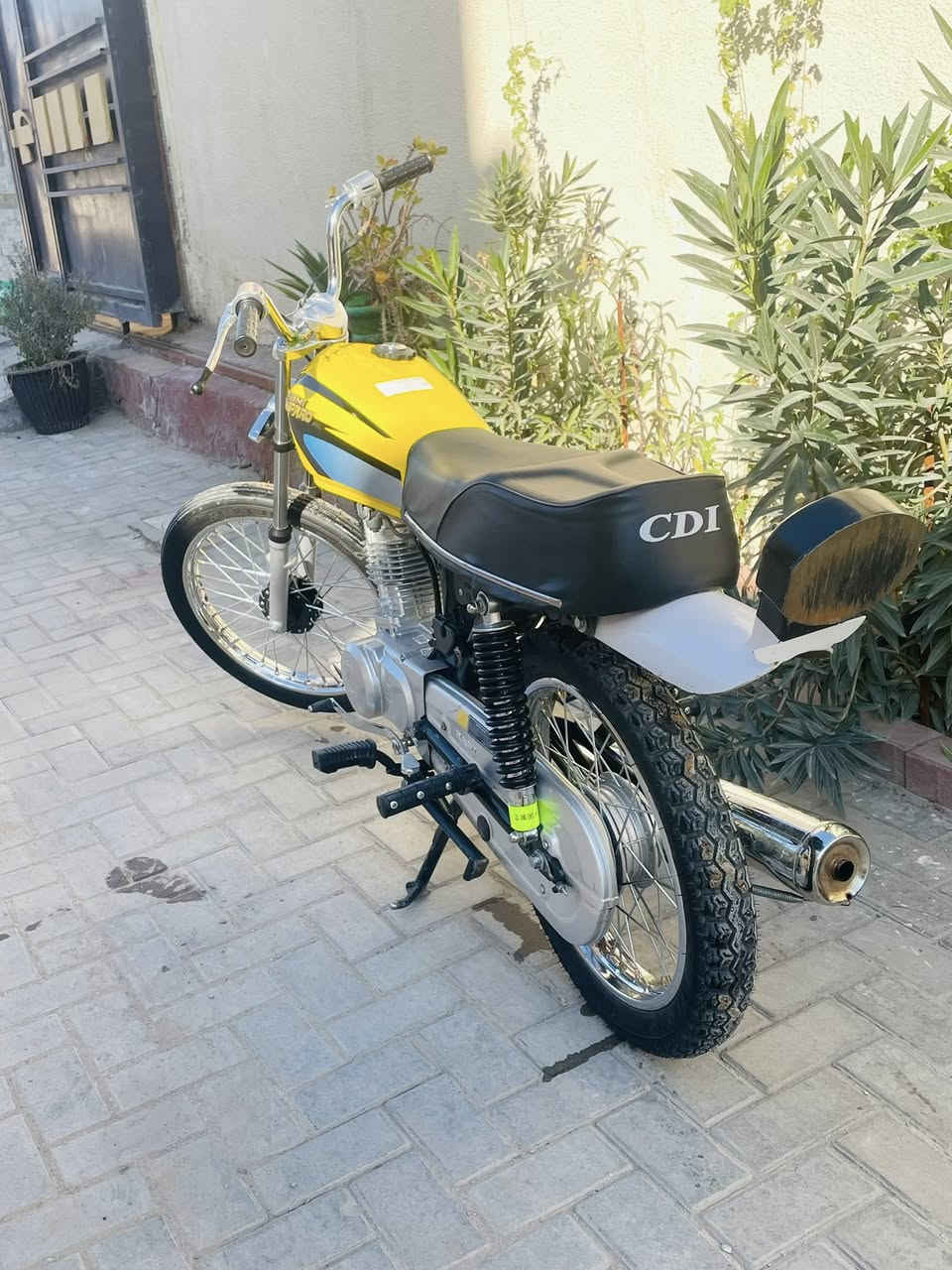 سلام عليكم للبيع نامة شلامجة تعمير جديد كلة احمد شهاب شاصي 13 اوارق اصولي مكفول مكينة ما مفتوحة دراجة فول مابيهة اي نقص سعر900مكاني كربلة حي الغدير رقمي***********
