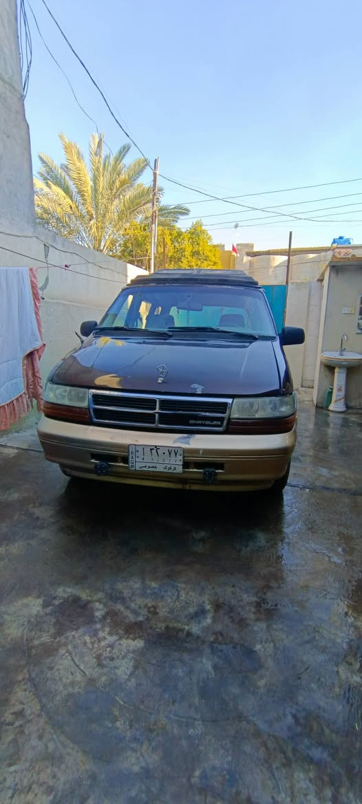 سلام عليكم سياره دوچ كلايزر موديل ٩٤ مرتبه مثل ما موضح محرك باجيرو رقم مشروع وطني رقم كركوك تحويل ثاني يوم بغداد ومكان السياره بغداد تبريد شغال كهربائيات كامله حداديه جديده تخم تاير السياره خير خير من الله  سعرها  45 وبيها مجال بسيط   غير متواجد على الفيس رقم الهاتف 
***********
