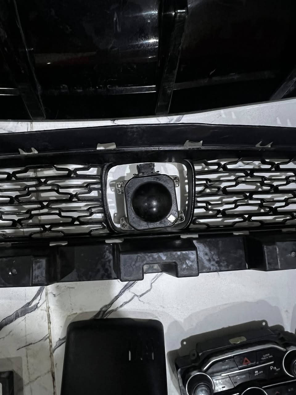 غراض جارجر للبيع
رادار امامي مع كافة الملحقات مع شباك ابو رادار
رادار خلفي  
داعميه خلفية لون بحري اصليه 
براغي سبير 
سيطرة تبريد عدد 2 فول ام الرادار
دفيوزر sxt
***********
