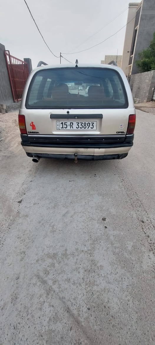 اوبل اوميكا ٩٢ استيشن رقم انبار انكليزي تحويل مباشر كيرعادي محرك ٢٠٠٠شرط لاتبخير ولاتنقيص السعر٣٢ الاتصال ***********
