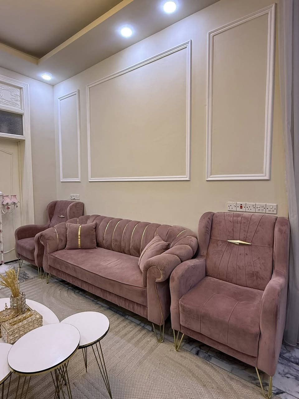 قنفات  ١٠ مقاعد مع ميز وسطي وطبلات للبيع استفسار


**إذا كنت صاحب هذا الإعلان وتريد حذفه لأي سبب، رجاءا أرسل رسالة إلى الدعم الفني**