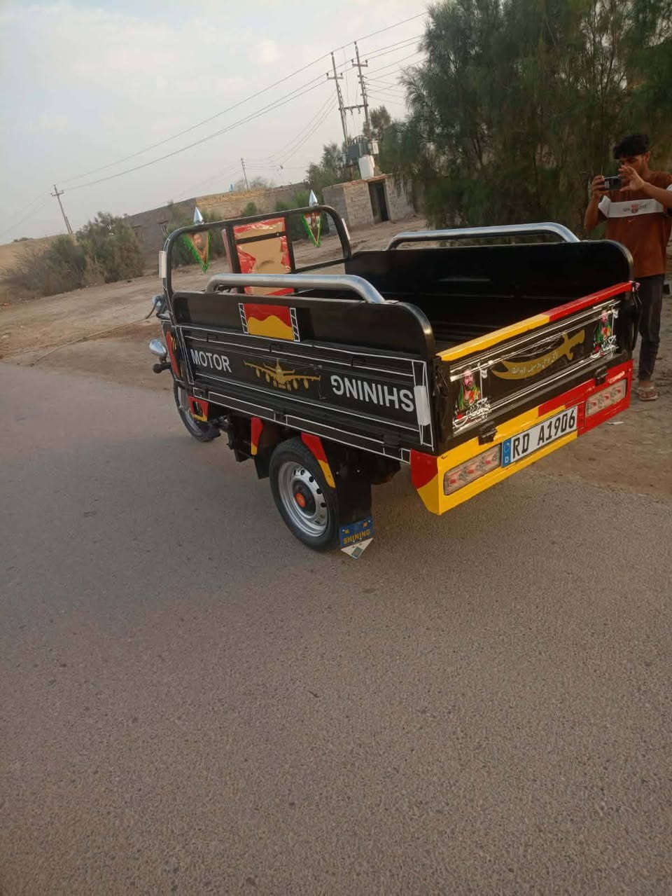 السلام عليكم ستوته صقر للبيع موديل 20مبدل بيها ولفات وكلاجات فقط سعر 1550وبيها مجال مكانها الفجر رقم صاحب الستوته ***********
