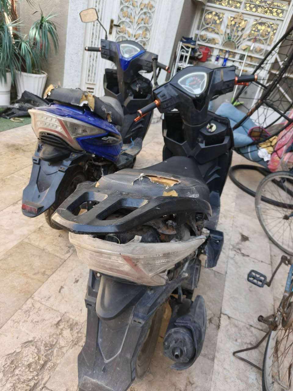 السلام عليكم دراجات عدد 2
Gtr 
دراجه gtr صيني دراجه حلووه ونضيفات 
ابيعهن ثنينهن سووه 
السعر 550
***********
