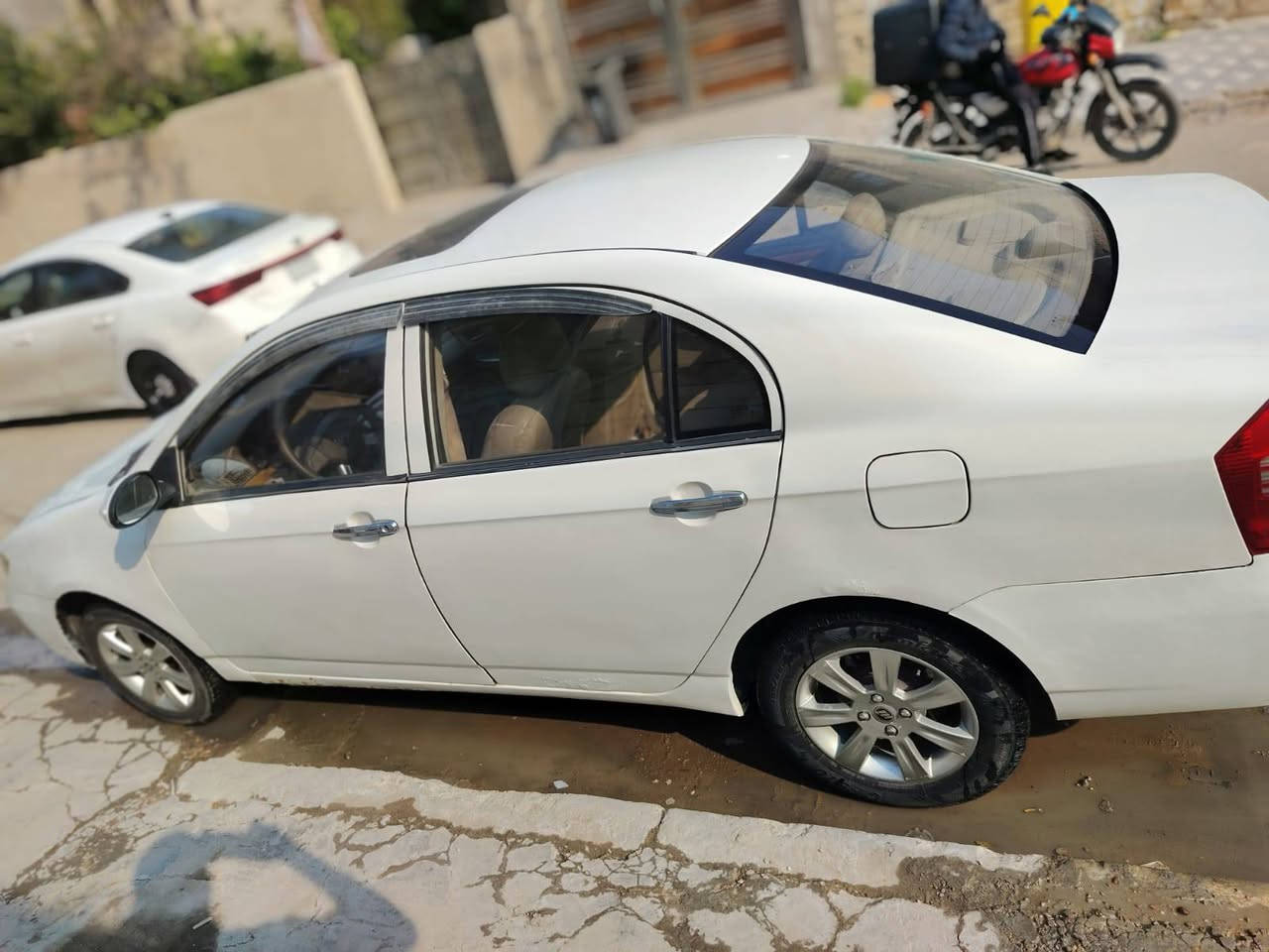 ليفان 620
موديل 2014  بغداد

ميكانيك وكهرباء جديد جدا جدا بحاله ممتازه مكينه مشدوده جديده كير بلاد جديد لامفتوح ولا مجفت قاعده فيوزات جديده اني شادهه مال byd الضفيره اني مشتغلهه جديده داينو جديد شاشة مسجل جديده تخم عنابير كلج وبريك جديدتخم قوايش جديد كلج ياباني خفيف ريشه كلج ايخبل السياره بيهه رشات صبغ بدون ضربه رصعات وصبغناهه سنويه ماساقطه

السعر 50 وبيهه مجال بسيط

 وتحياتي للجميع

***********
