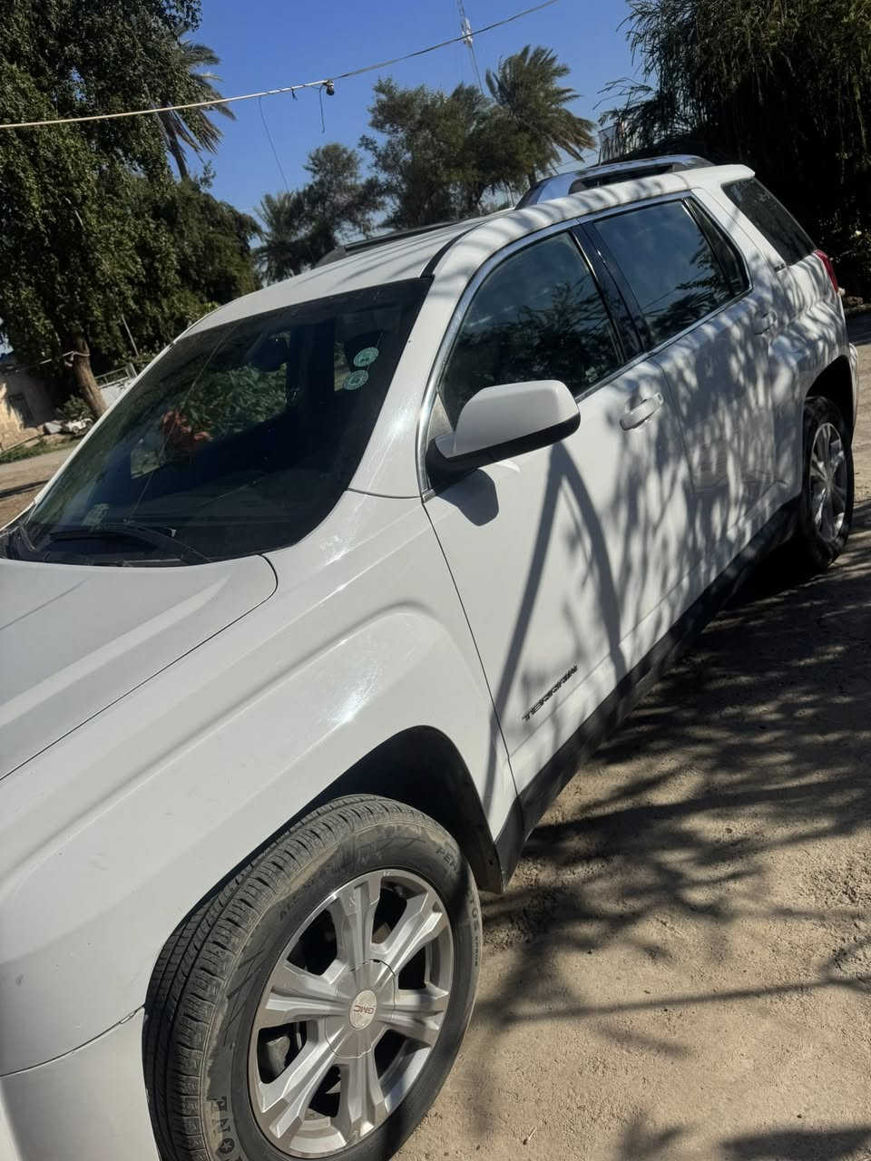 اسلامً وعليكم جمسي تيران موديل 2017 السياره فول عده بصمه وبانوراماً مابيه  مكفوله كفاله عامهً من الصبغ ضرره ربع الجاملق اليمنه والبنيد فقط ماواصل لغد خلاص السعر 130 وبيه مجال بسيط مكاني المشاهد ***********
