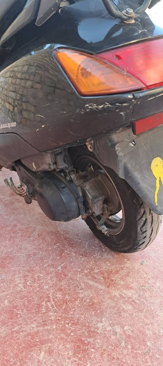 دراجه سبيسي ياباني سلف هندر بيع مستعجل للبيع ٤٠٠ الف العنوان بغداد حي اكد ***********٣
