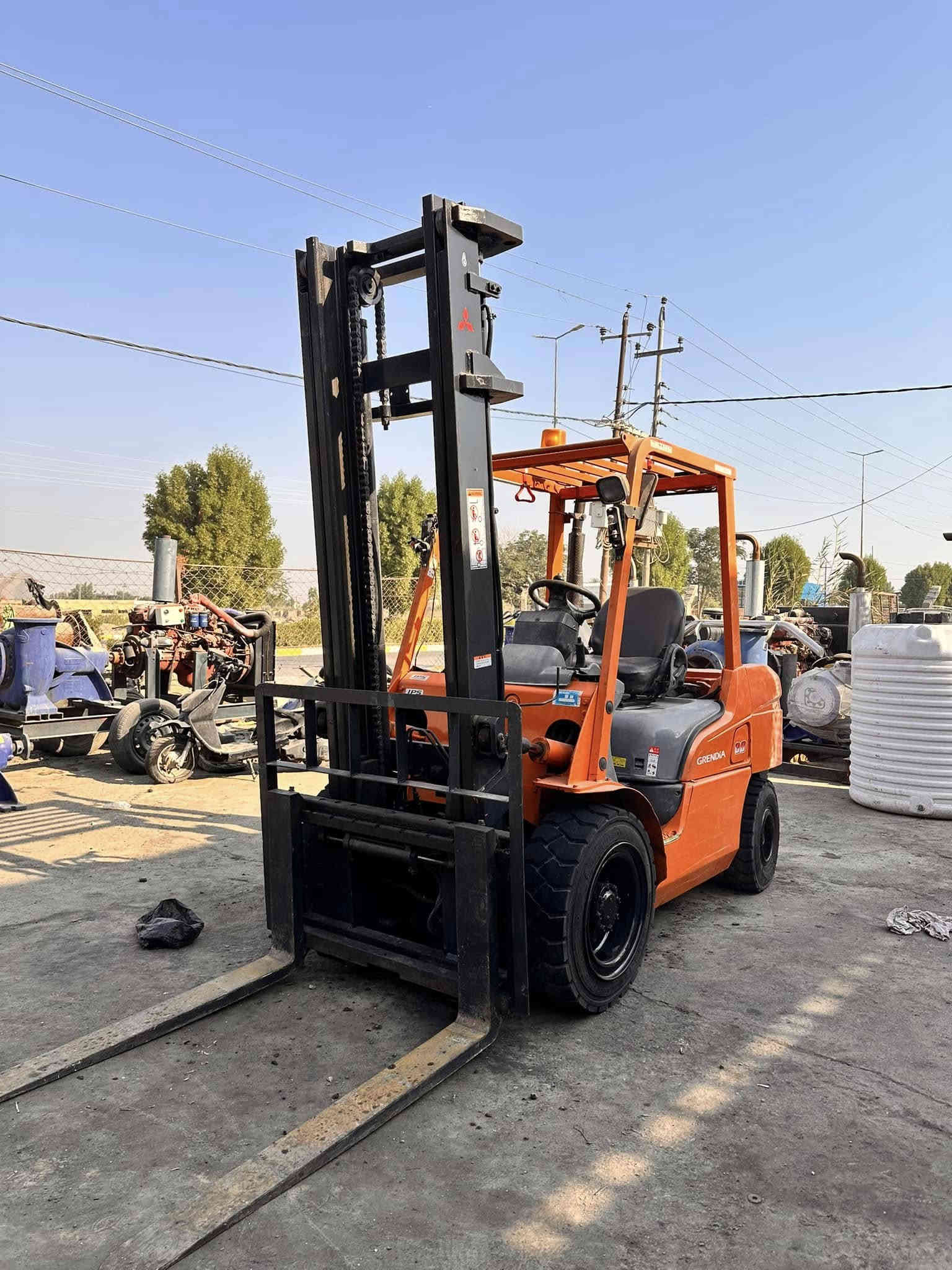 رافعه شوكيهMITSUBISHIا. 3.5طن
موديل2015

3.5طن  مكينة  ميسيبوشي s4s 
 3حركات 
كير أوتوماتيك
كير ومحرك كفاله

العنوان 
بابل الشوملي مقابل الحي الصناعي 

للاستفسار 
              ***********/***********
السعر 106$
