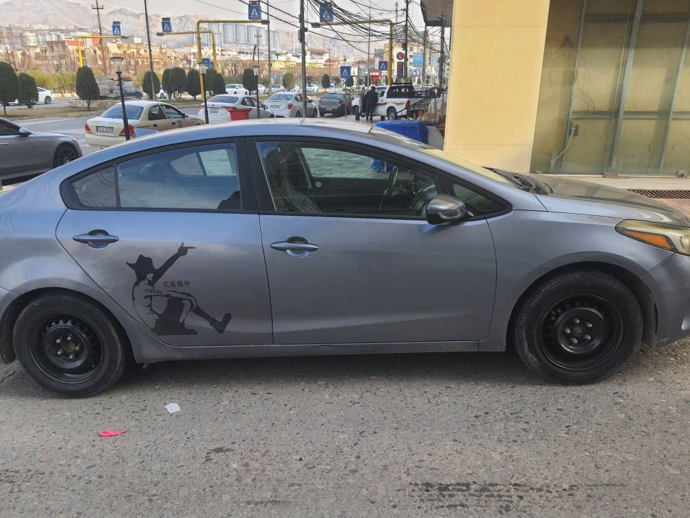 كيا فورتي ٢٠١٧ محرك ٢٠٠٠ كير تبريد صدر بس دبلات تحكمات ستيرن كشن تدفئه تبريد شغال شاشه كامره رقم كربلاء اب اسمي رقم *********** بغداد, العراق
