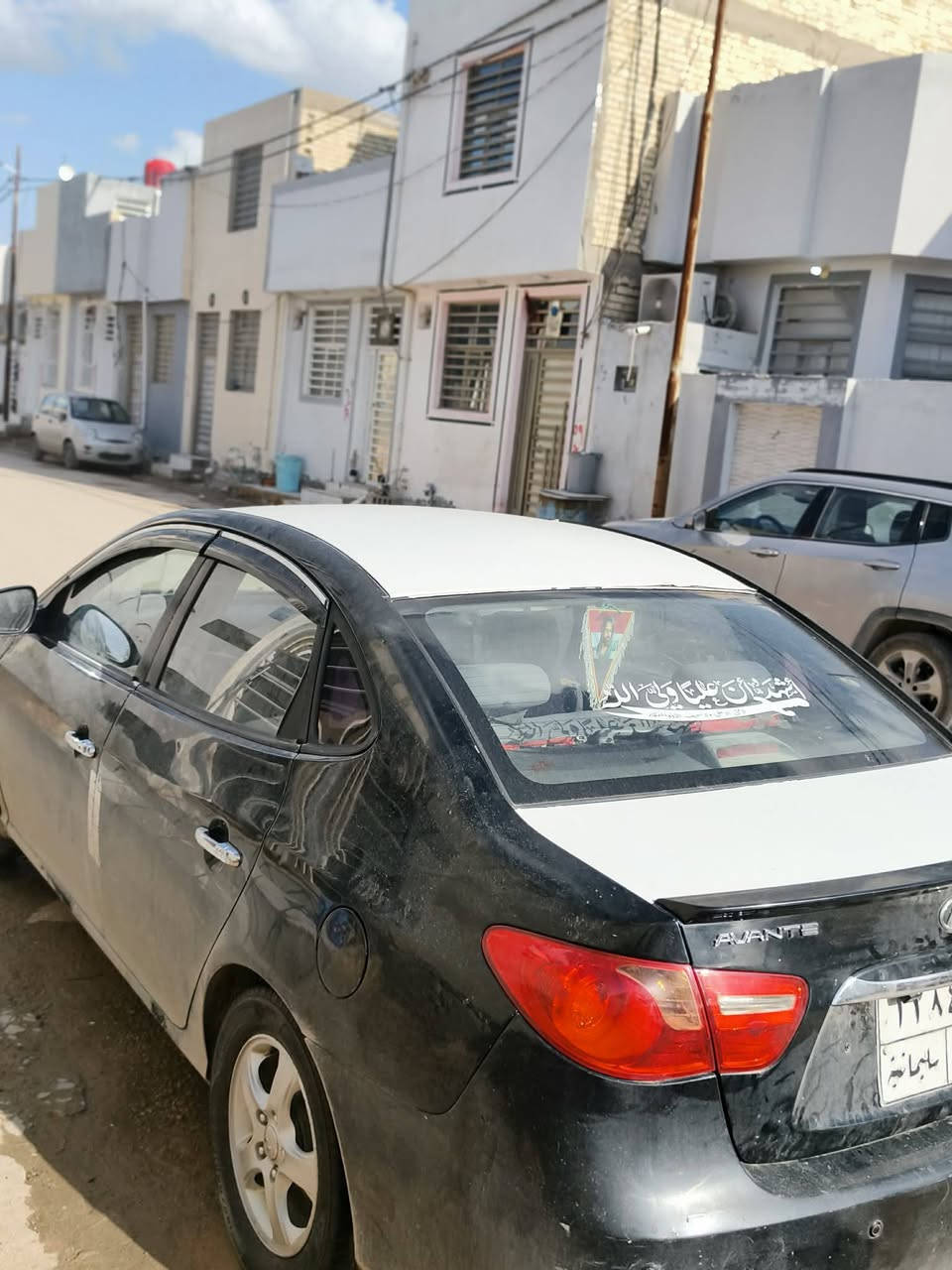 السلام عليكم سياره افانتي للبيع موديل 2010 سياره مكفوله من الضربه مصبوغه للجماليه سياره كامل مواصفات بصمه - مري شفط ـ اشاير بالمري ـ بيانو ـ تحكمات رقم سليمانيه تريد مداور تريد وكاله اني حاضر 
كير مكينه حداديه تبريد خير من الله سياره مال جناي كلشي ما عايزه مكان نجف السعر.  85 
للاستفسار ***********
