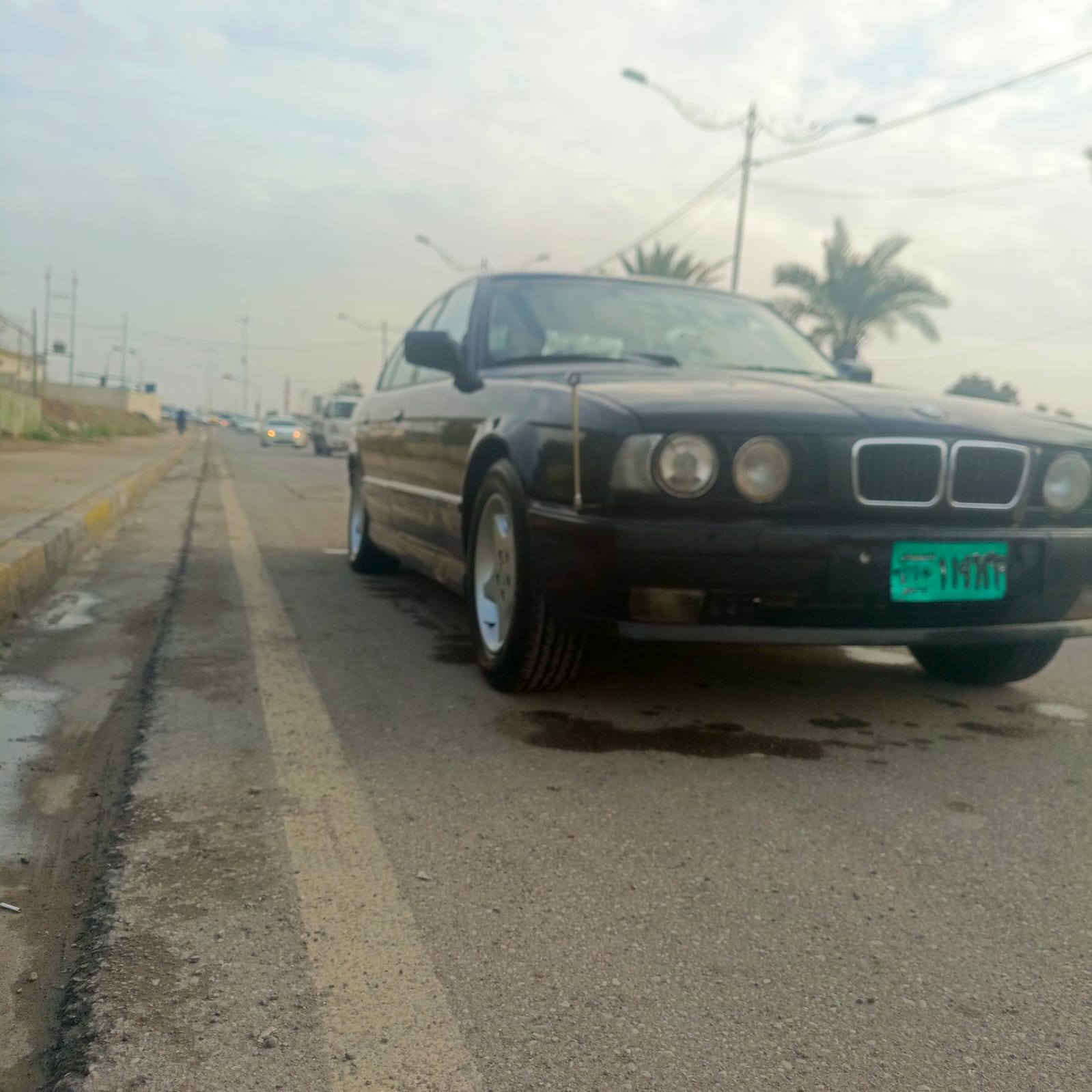 السلام عليكم بي ام للبيع حجم 535 محرك صقر 28 ديجيتال سنويه خضراء شرط التحويل سعر 40 درهم مراوس حسب القناعه جوه سعر سيارتي محتاج فرق ايش عندك نزل السلام عليكم***********
