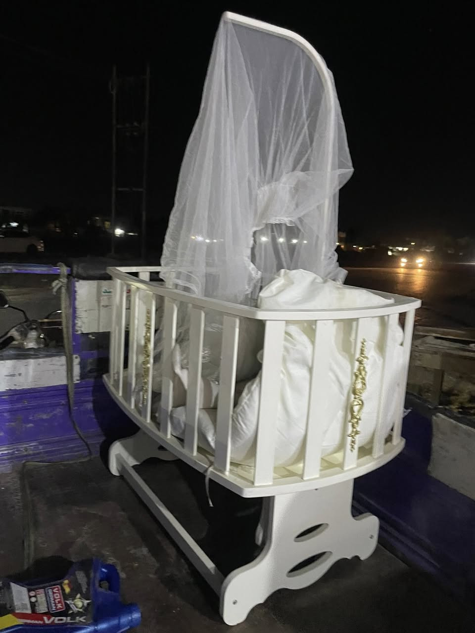 عنوانه شارع الناحية قرب ساحة  البضاعه كوله باله مستخدم ؟ ***********
