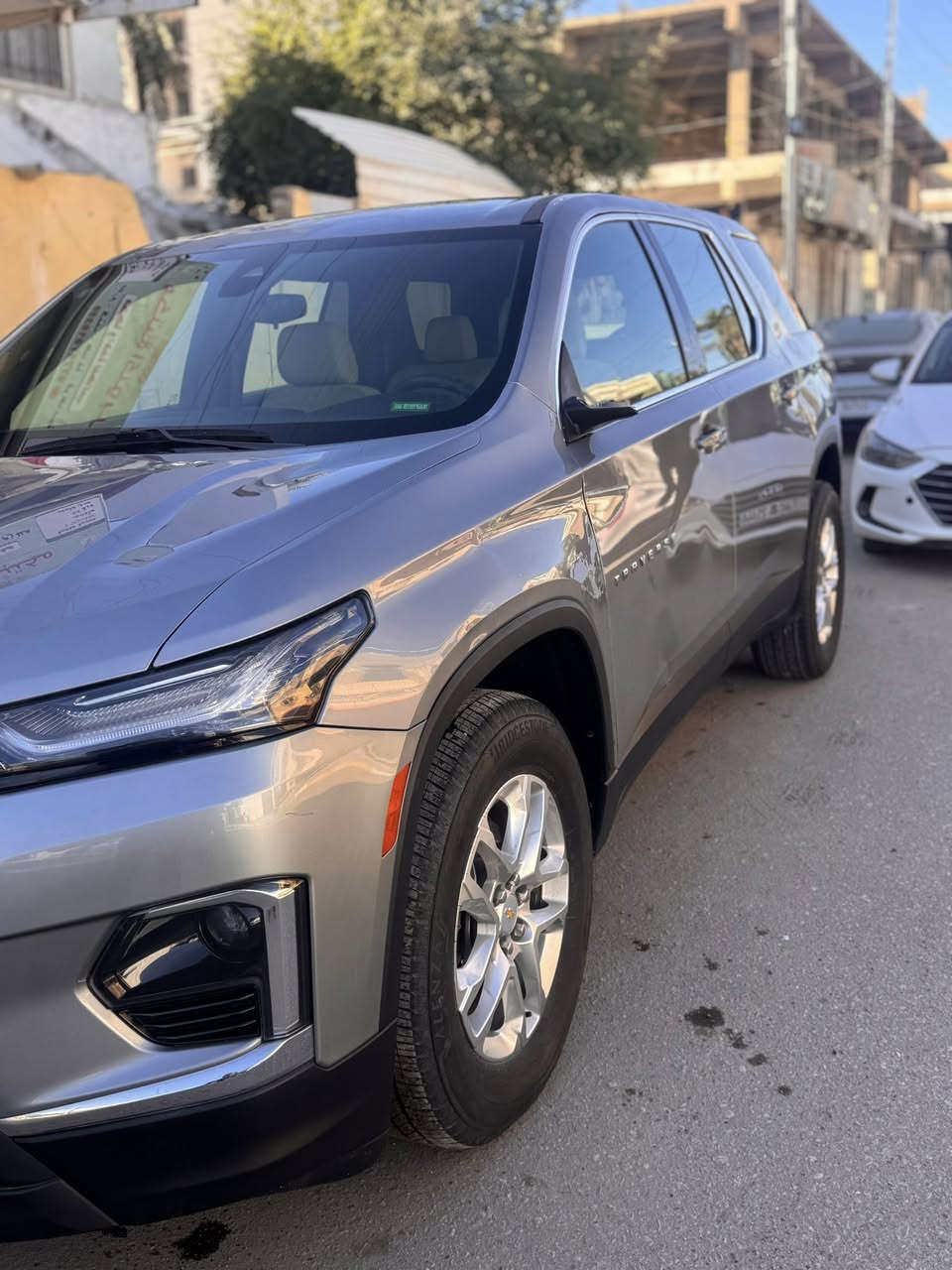السلام عليكم. 
2024 CHEVROLET TRAVERSE, LS 
تشغيل عن بعد 
3 قطع تبريد 
5 بصمات    
سايد بريك بصمة  
مخارج UBS
رادار امامي
كشافات امامية زنون 
حجم المحرك 3600
6 سلندر
السيارة رقم ميسان شهداء 
حادث السيارة جانبي
كما موضح في الصور
البچم كبس
السعر 235 قابل للتفاوض

للاستفسار 
***********
