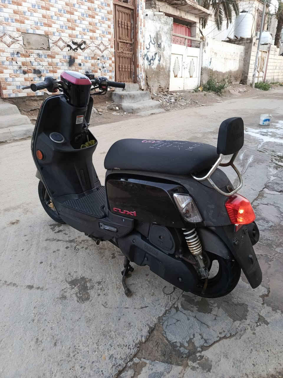 بوليسي مسطره 2012 كفاله عامه شرط حاويه مامستخدم ولامالت شارع مكفوله من كلشي وكله شغال دراجه جديده بمعنئ الكلمه سعره خاص *********** ناصريه مركز حي شهداء
