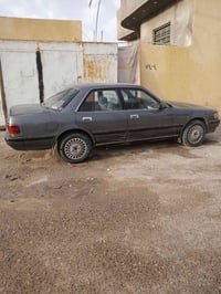 سلامو عليكم سياره مارك كصيف مكينه ثنين ونص مو وينجي    مكفوله من الكص ...